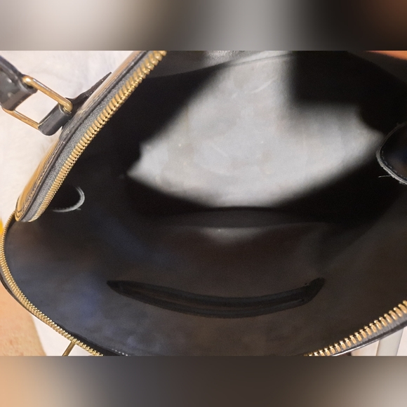 Louis Vuitton Vintage Epi Alma PM - Picture 13 of 16